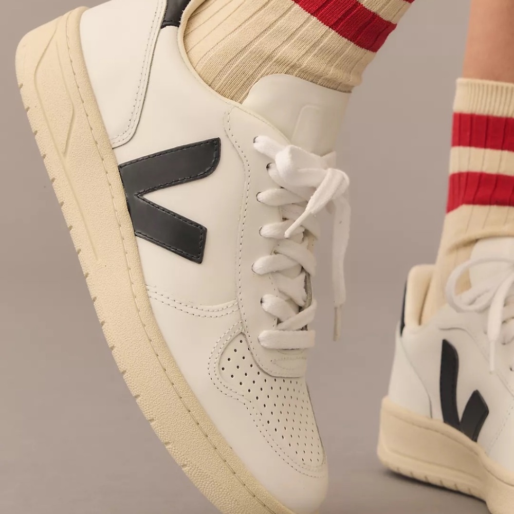 Veja V-10 Sneakers